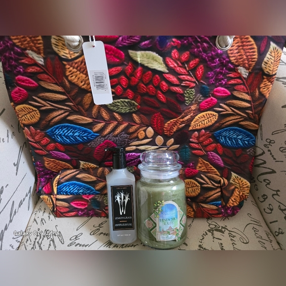3 Piece Fall Set: Yankee Candle 22oz, Bath & Body Works 8oz...